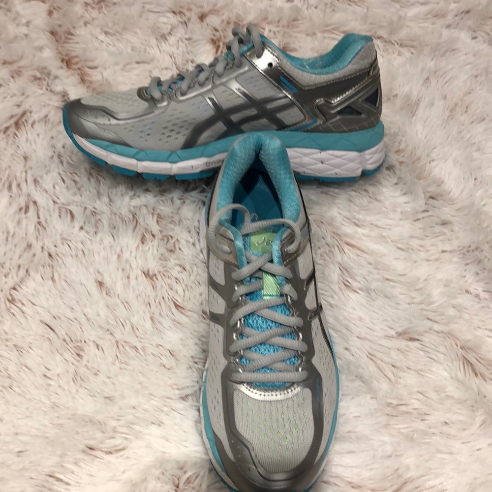 Aasics Gel-Kayano 22 women’s running shoes